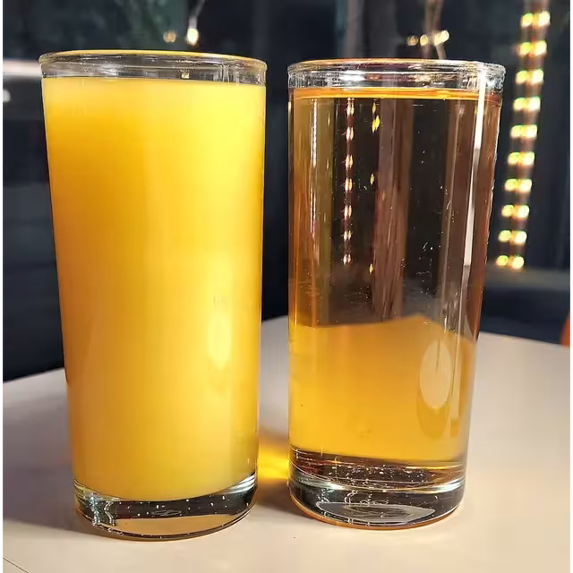 Apple juice / orange juice