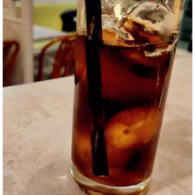 Whiskey Cola (4cl Whiskey)